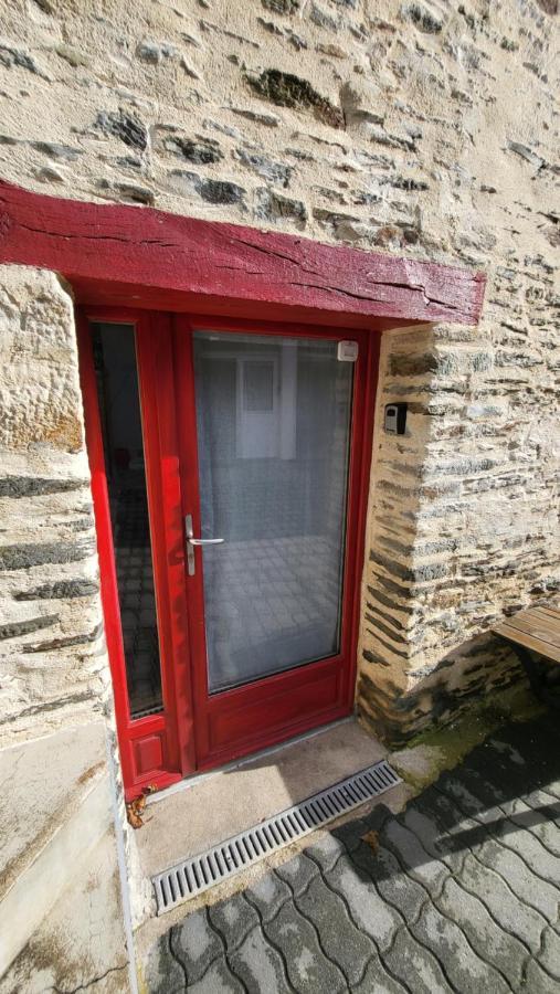 Gite Maisonnette- Et A Cote Coule Une Riviere Josselin Buitenkant foto